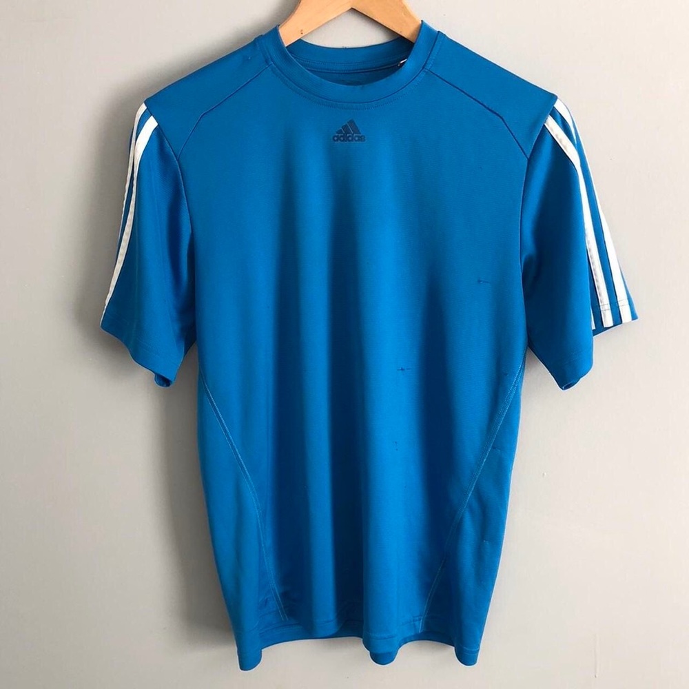 (Men’s S/ Woman’s M) Unisex Adidas Cyan blue Jersey 
w/ Centered Adidas logo!